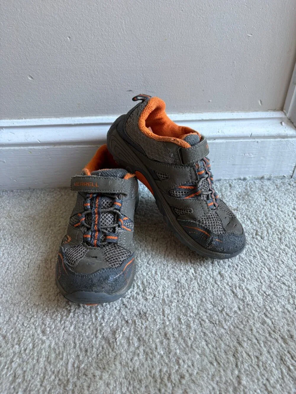 Merrell Trail Chaser sneakers for kids, size 1